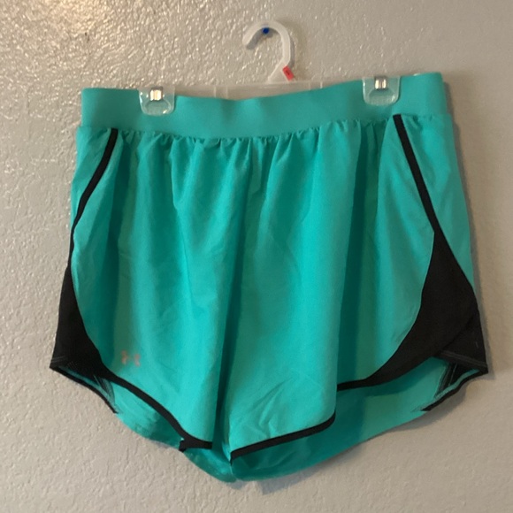 Under Armour Women's Teal and Black Athletic Shorts NWT - Picture 1 of 5